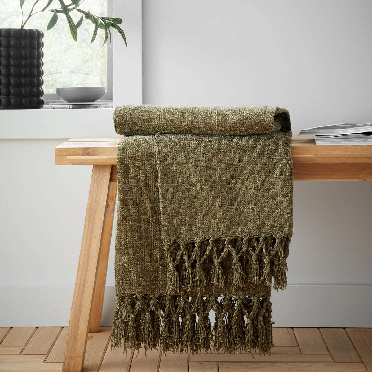 Catherine Lansfield Wilson Plain Cosy Throw 130cm x 170cm - Wilson Chenille Throw Olive
