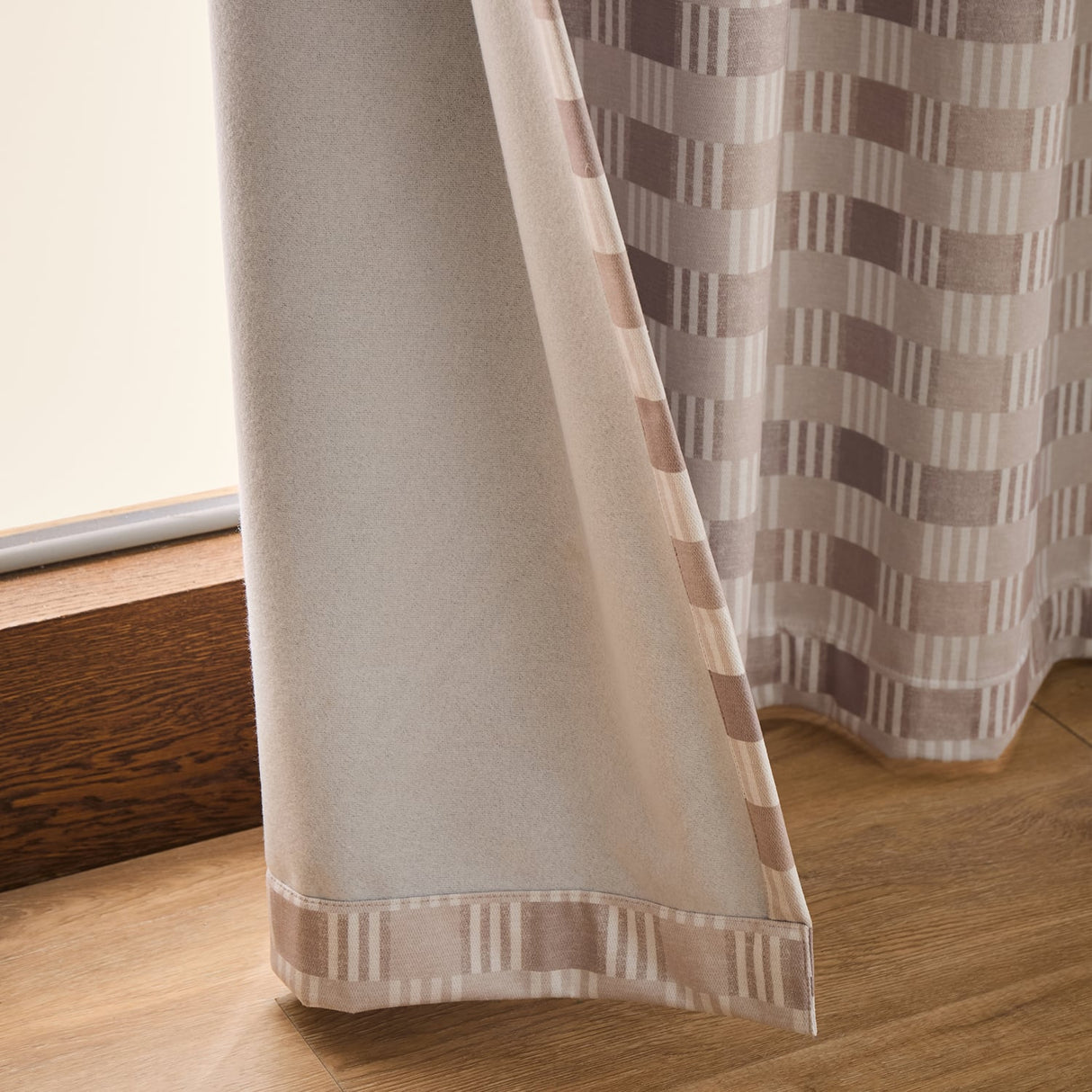 Catherine Lansfield Wilson Check Blackout Eyelet Curtains - Natural Thermal - Wilson Check Curtains Natural