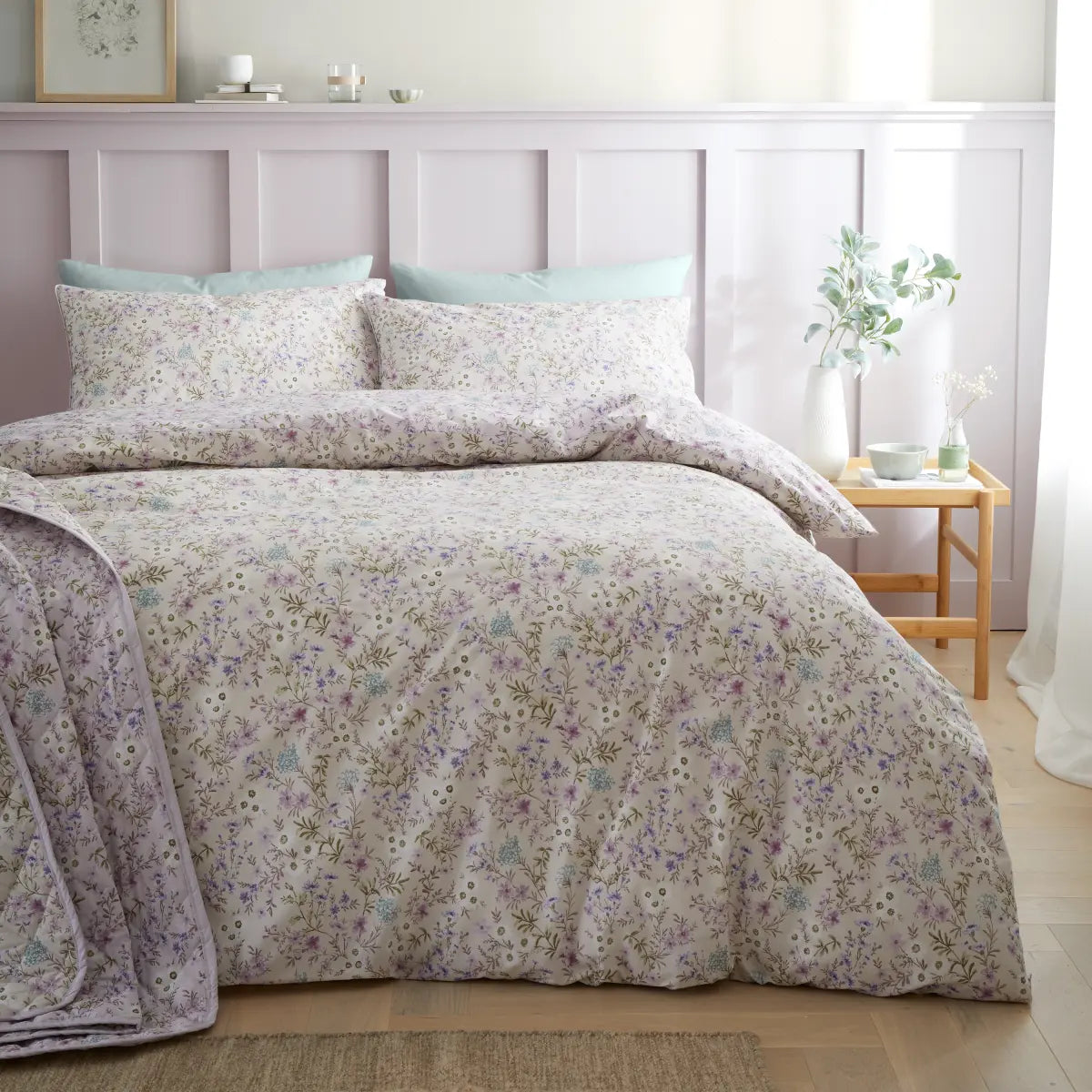 Ditsy Floral 200 Thread Count Duvet Cover Set by Bianca