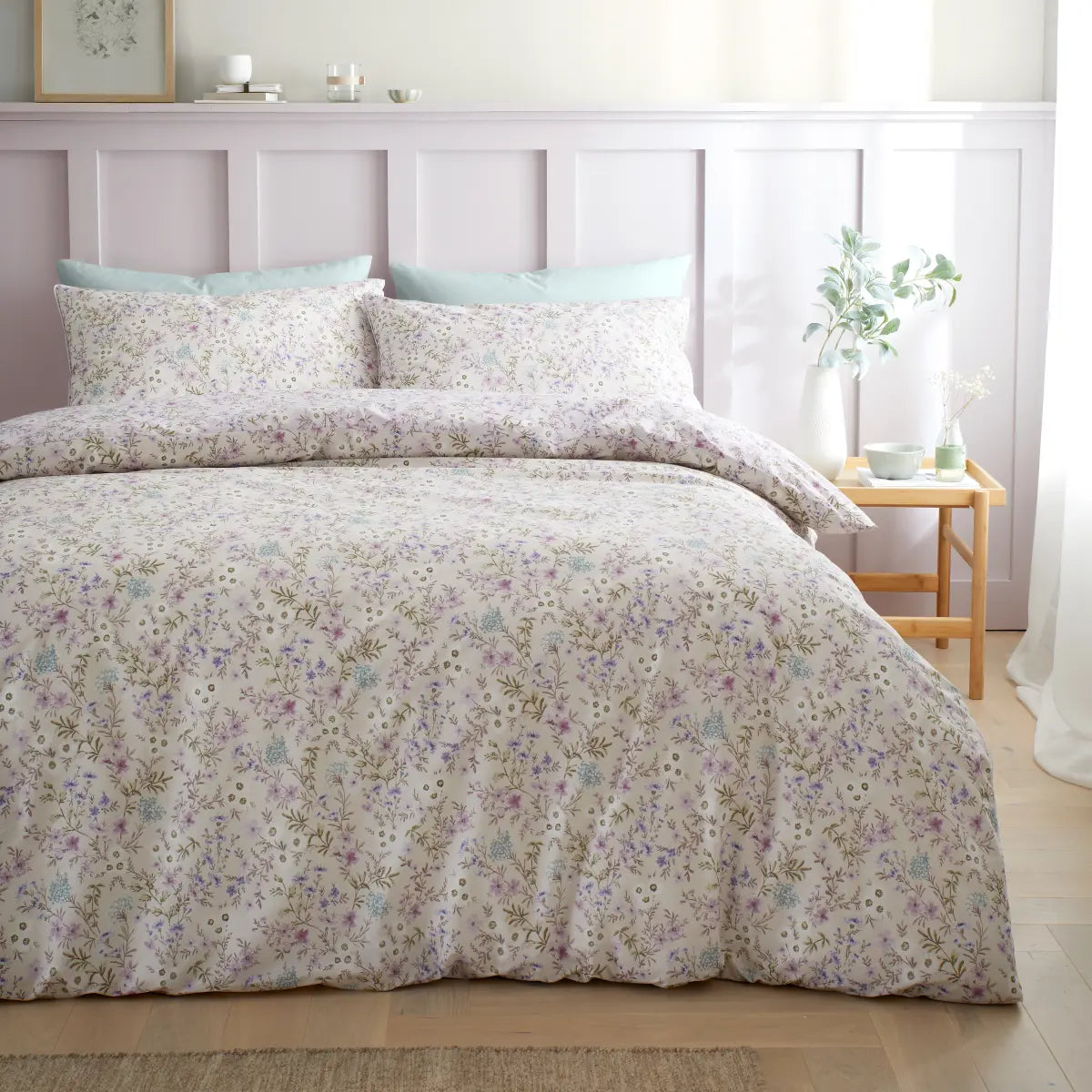 Ditsy Floral 200 Thread Count Duvet Cover Set by Bianca