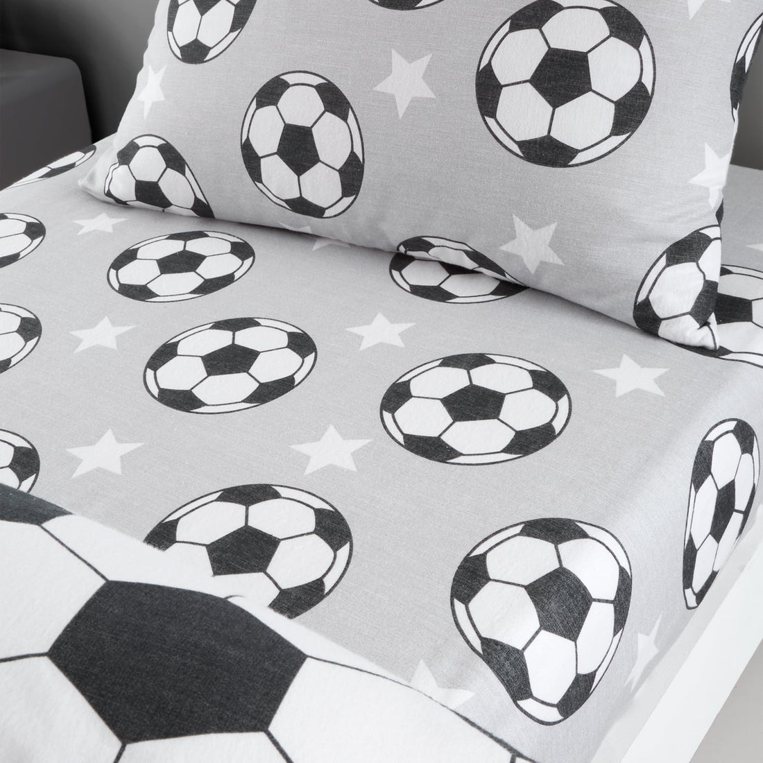 Catherine Lansfield Brushed Football Stars 25cm Deep Fitted Sheet