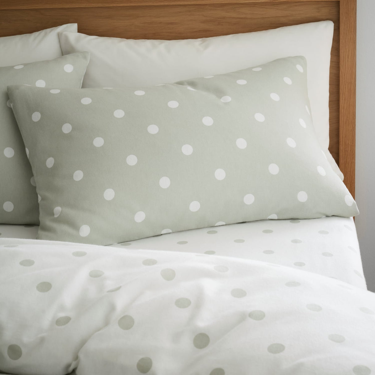 Catherine Lansfield Brushed Polka Dot Duvet Cover Set - Brushed Polka Dot Duvet Set Green