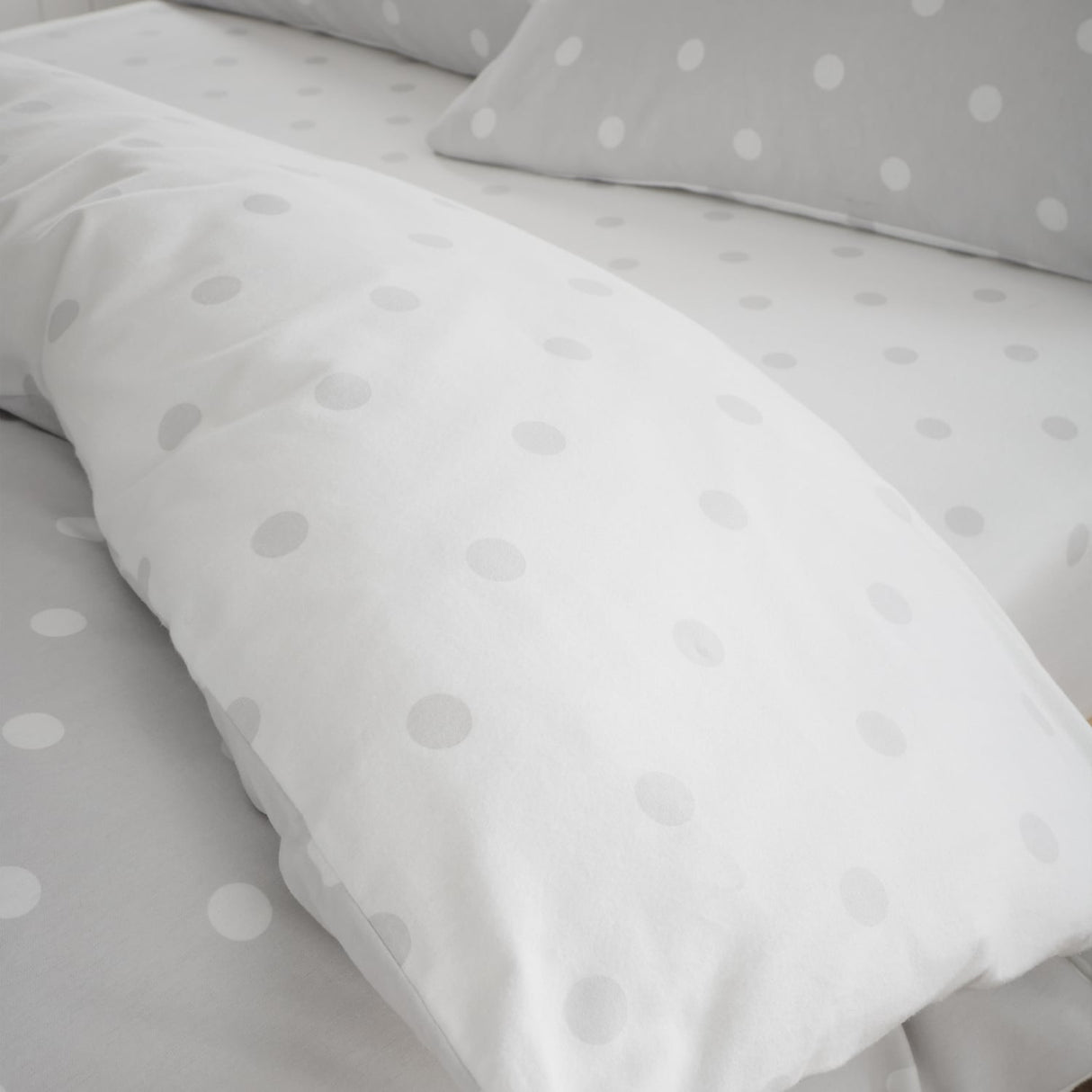 Catherine Lansfield Brushed Polka Dot 30cm Deep Fitted Sheet - Brushed Polka Dot Fitted Sheet Grey