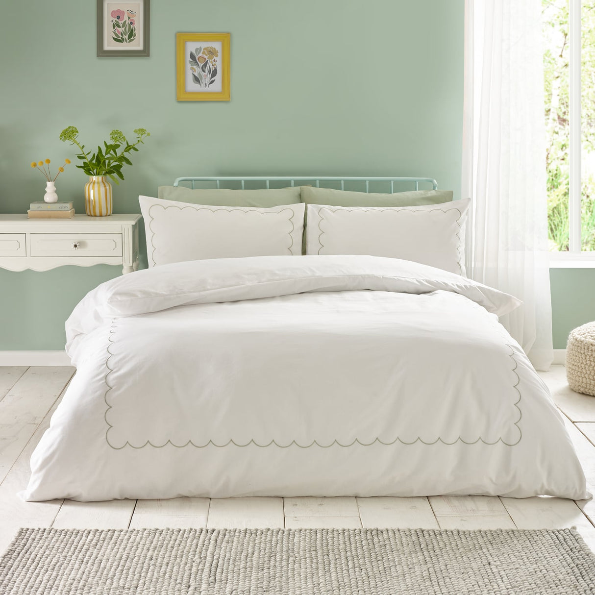 Catherine Lansfield Scallop Border Duvet Cover Set - Scallop Border Duvet Set White Green