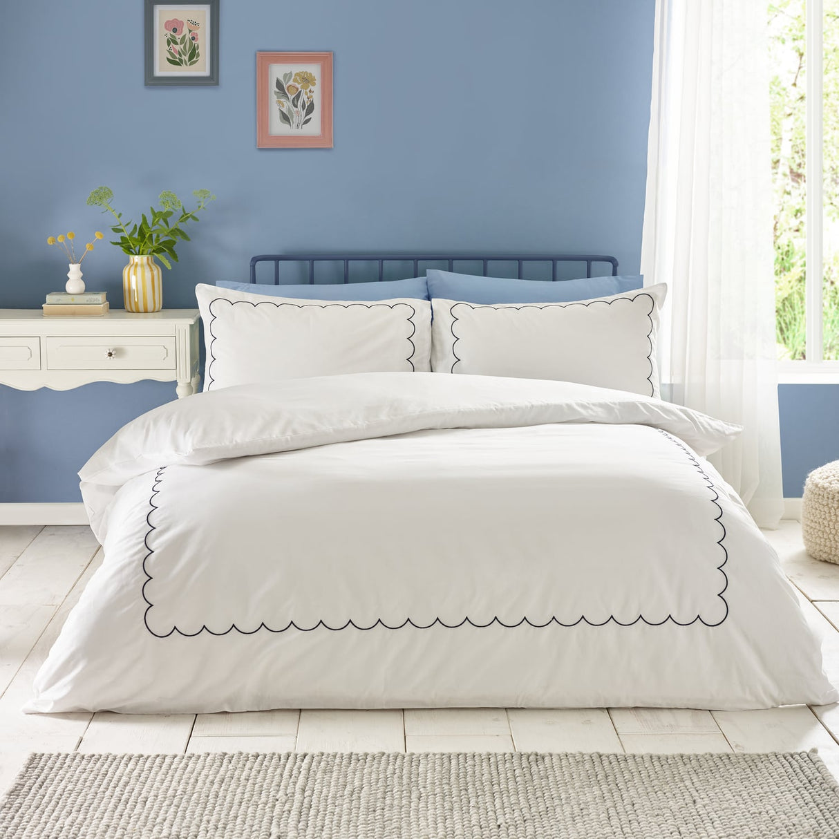 Catherine Lansfield Scallop Border Duvet Cover Set - Scallop Border Duvet Set White Navy