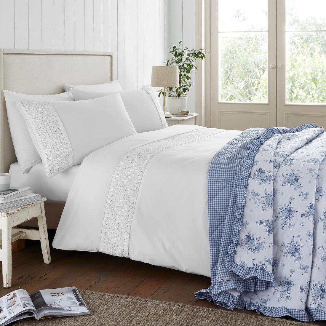 Catherine Lansfield Broderie Anglaise White Duvet Cover Bedding Set