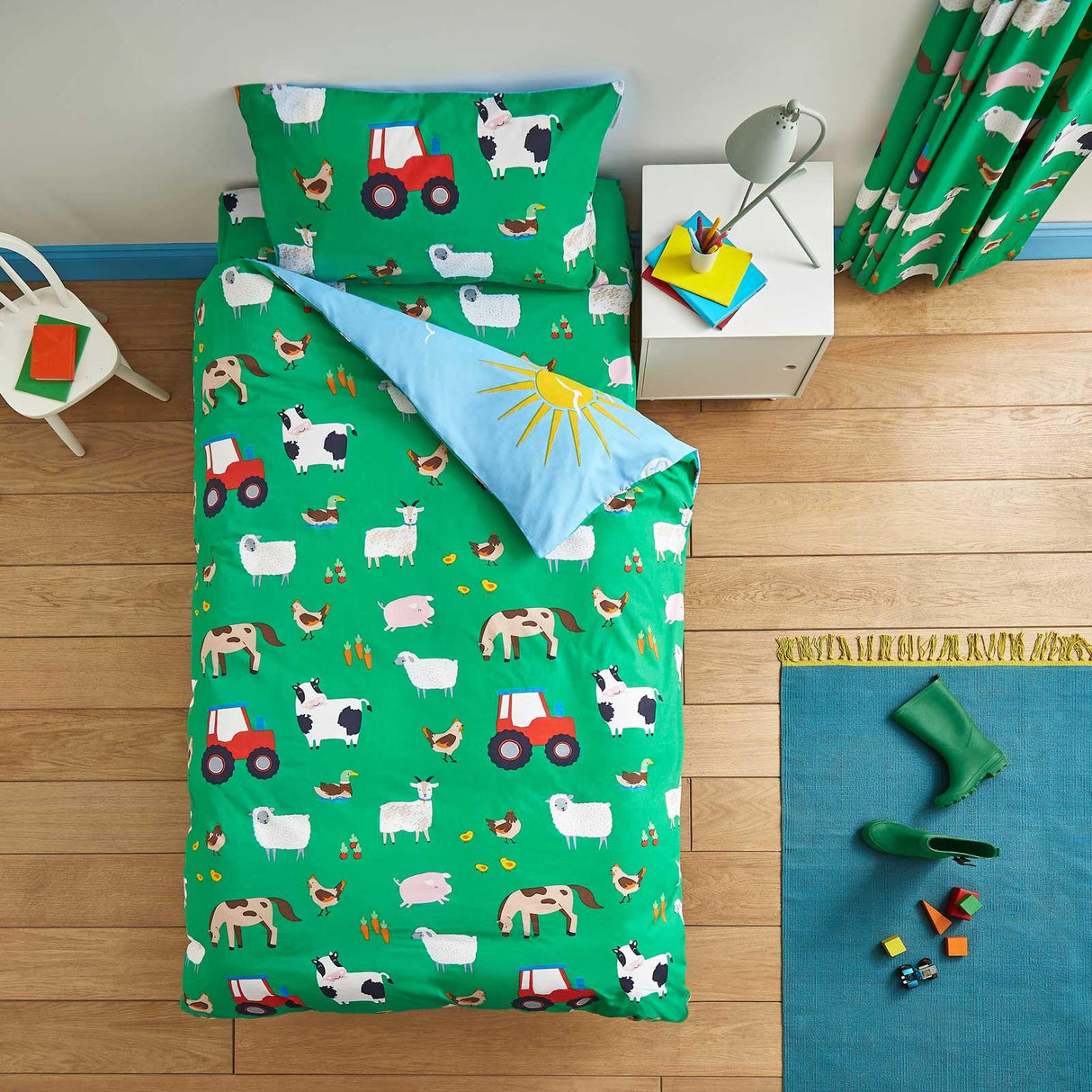 Farmyard Animals Duvet Cover Set by Catherine Lansfield