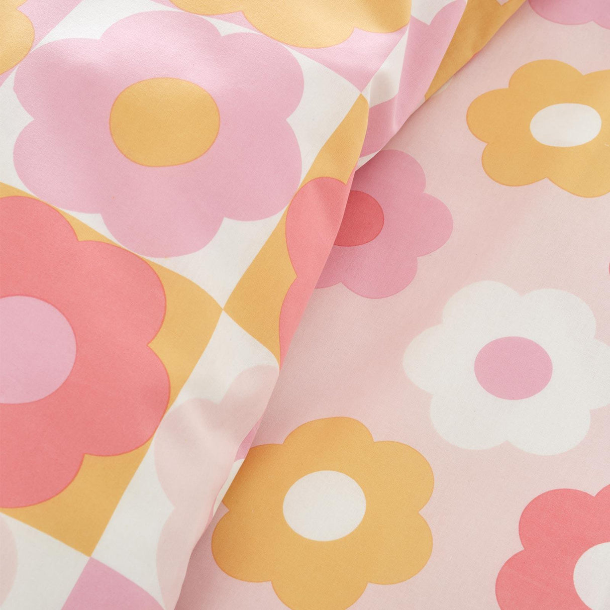 Retro Daisy Duvet Cover Set by Catherine Lansfield