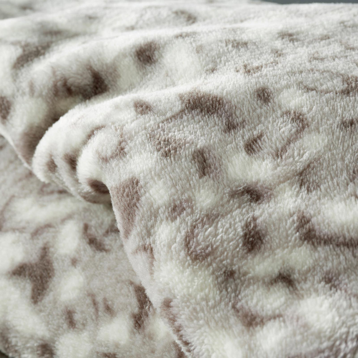 Leopard Animal Print Throw by Catherine Lansfield