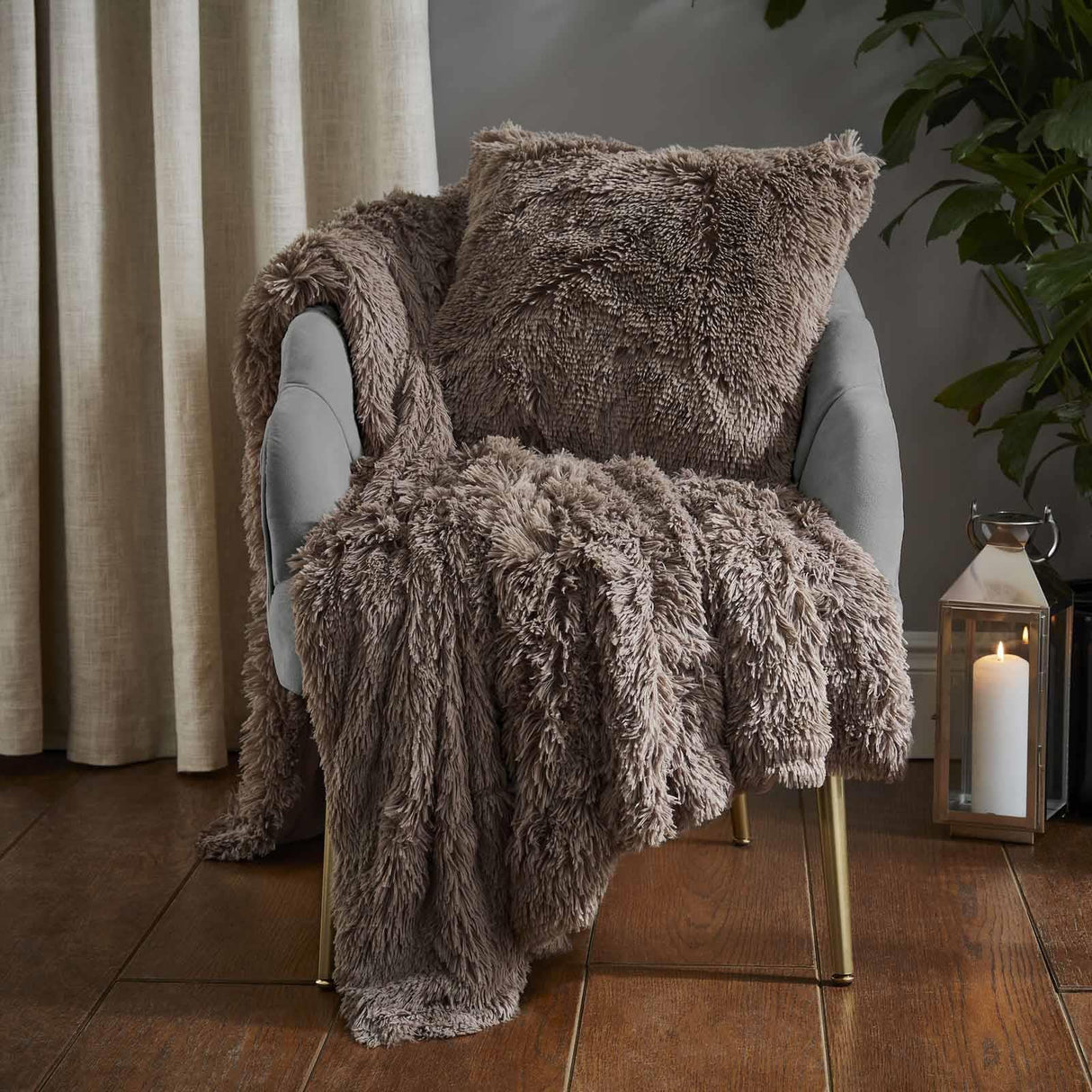 Catherine Lansfield Cuddly Soft Filled Cushion 45cm x 45cm (18" x 18") 3