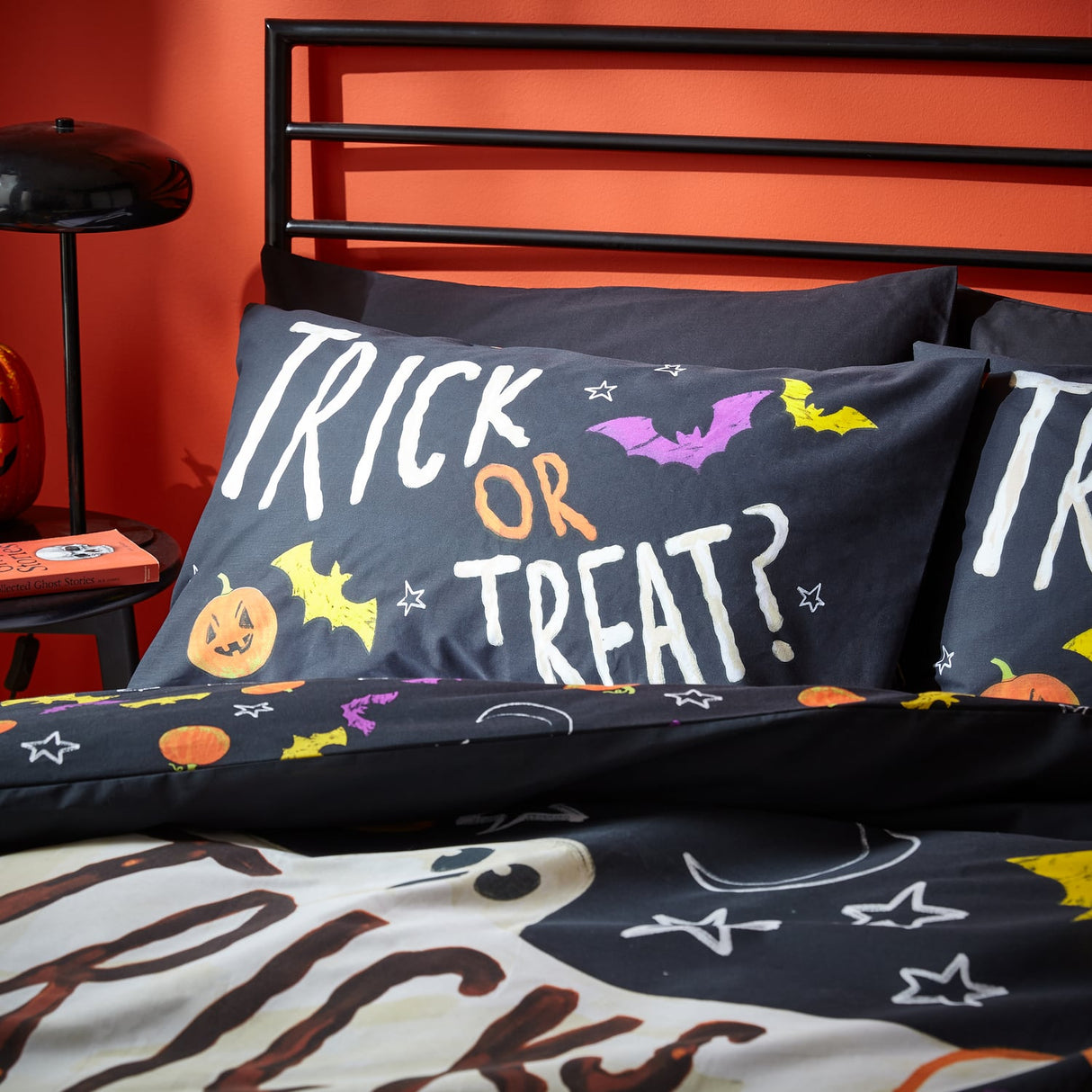 Catherine Lansfield Trick Or Treat Halloween Duvet Cover Set - Black - Halloween Trick Or Treat Duvet Set