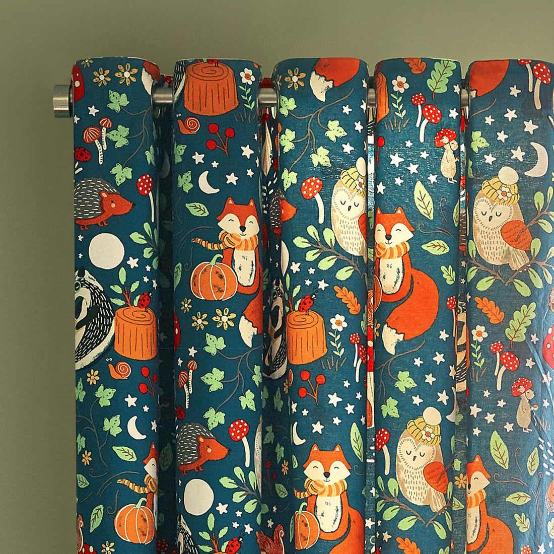 Catherine Lansfield Fox and Woodland Friends Green Eyelet Curtains