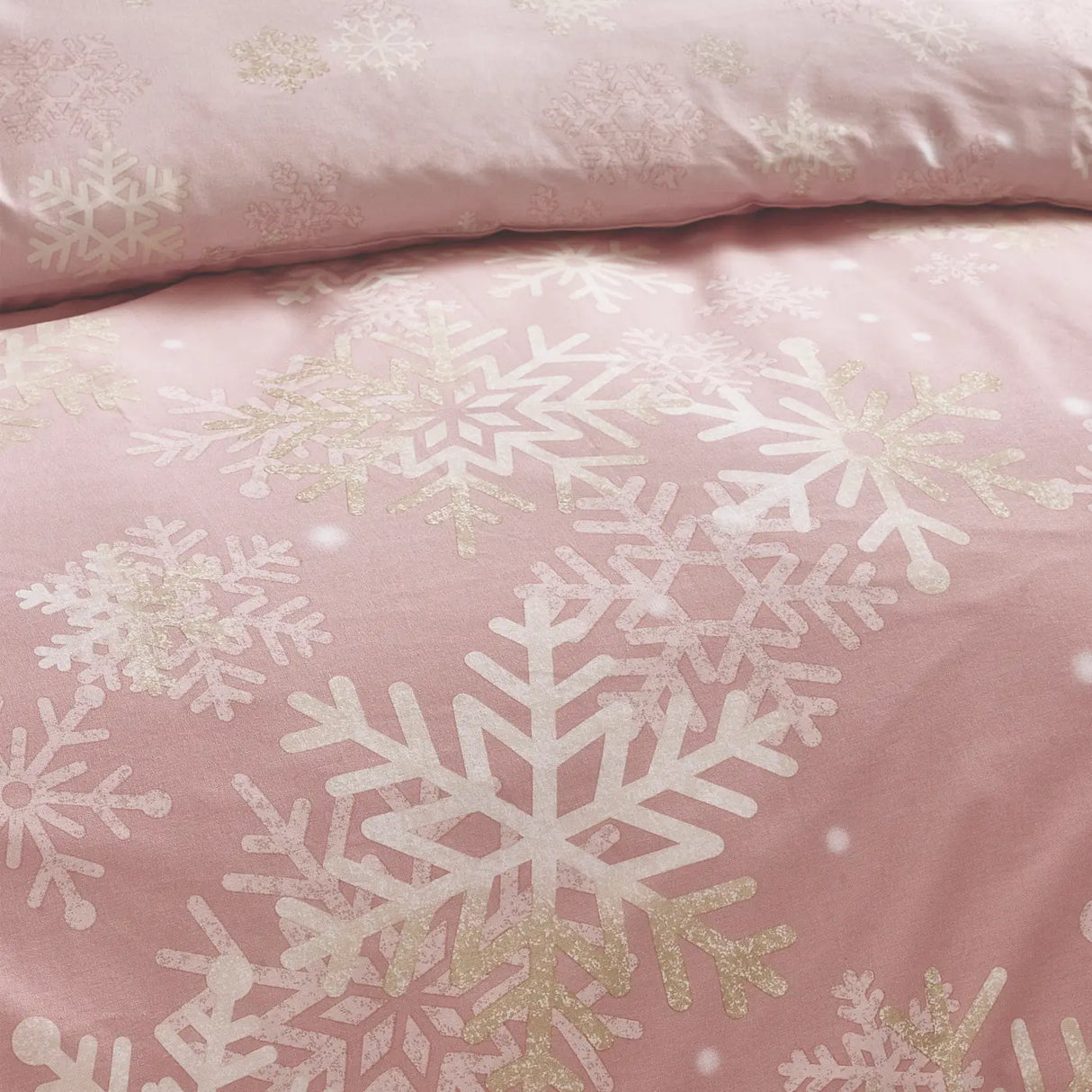 Baby It's Cold Outside Duvet Cover by Catherine Lansfield