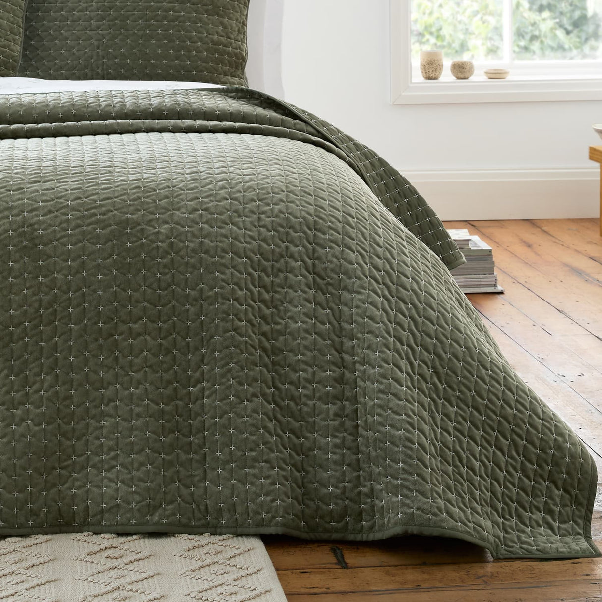 Bianca Fine Linens Attica Velvet Bedspread - Attica Velvet Green Bedspread