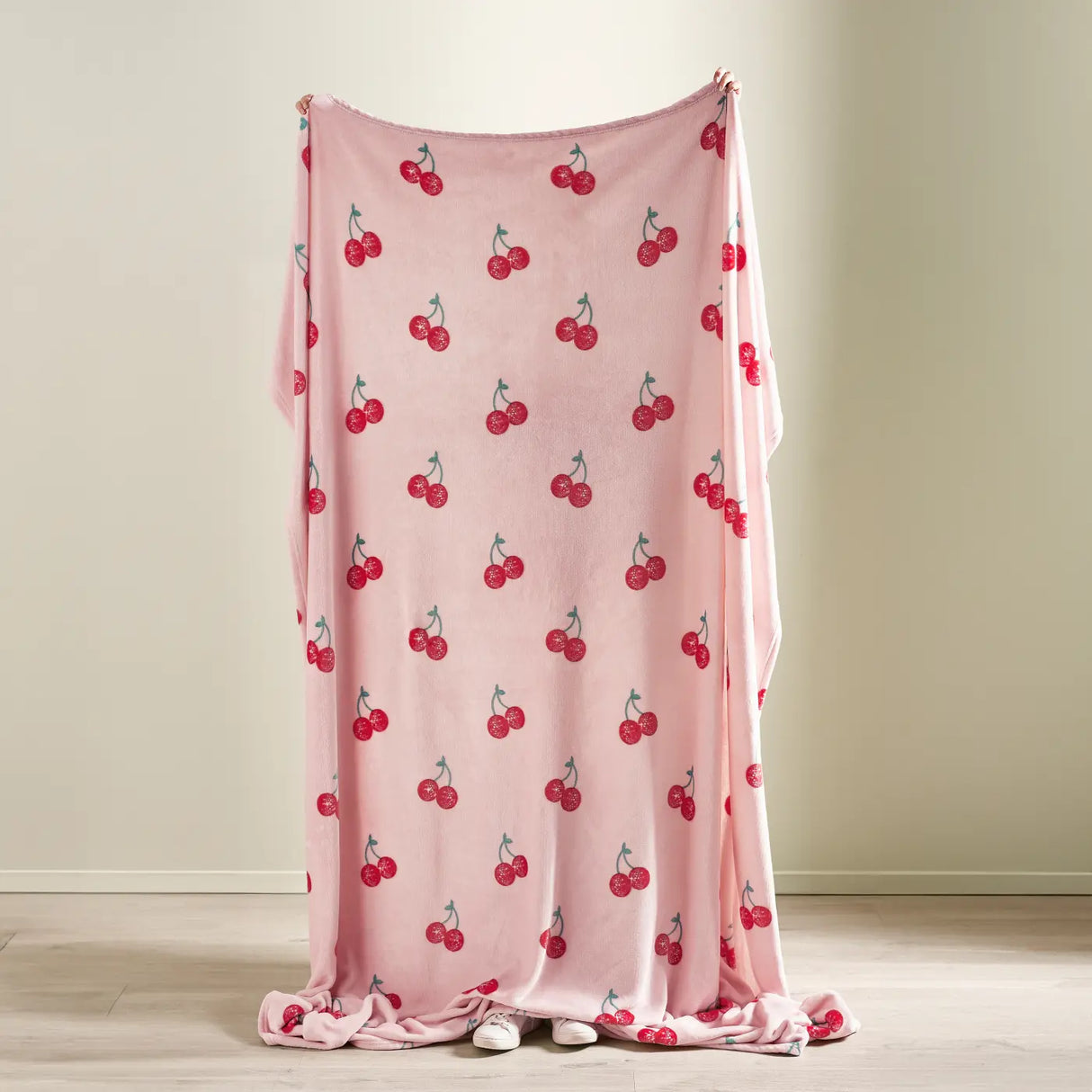 Catherine Lansfield Disco Cherries Cosy Throw 200cm x 240cm 3