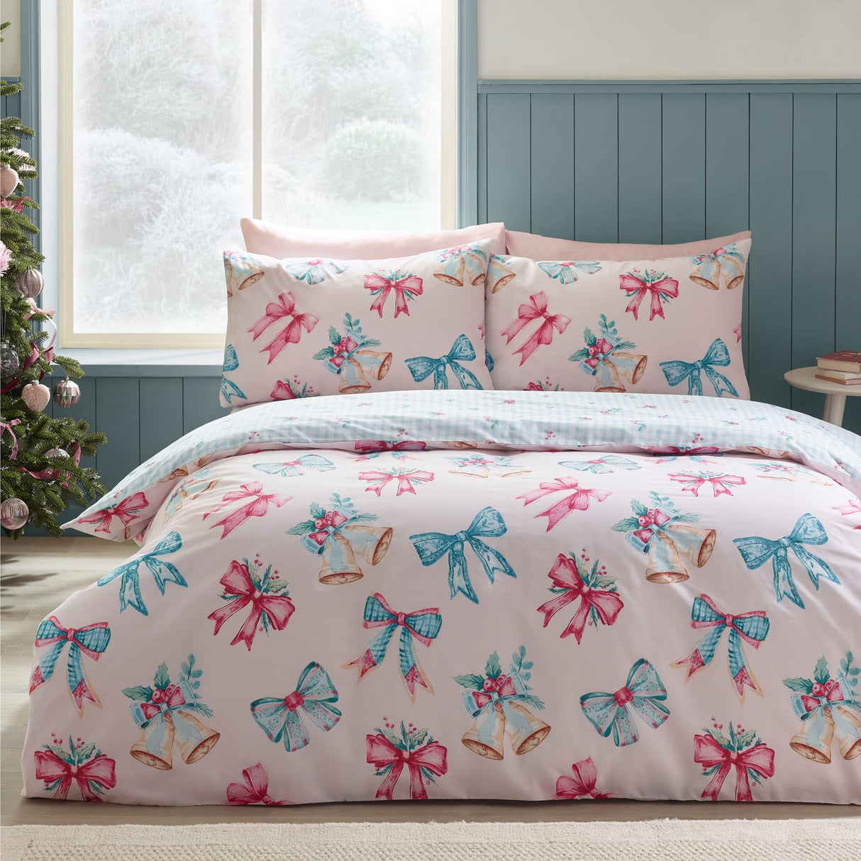 Catherine Lansfield Christmas Bows and Bells Festive Duvet Cover Set - Pink - Christmas Bows And Bells Duvet Set