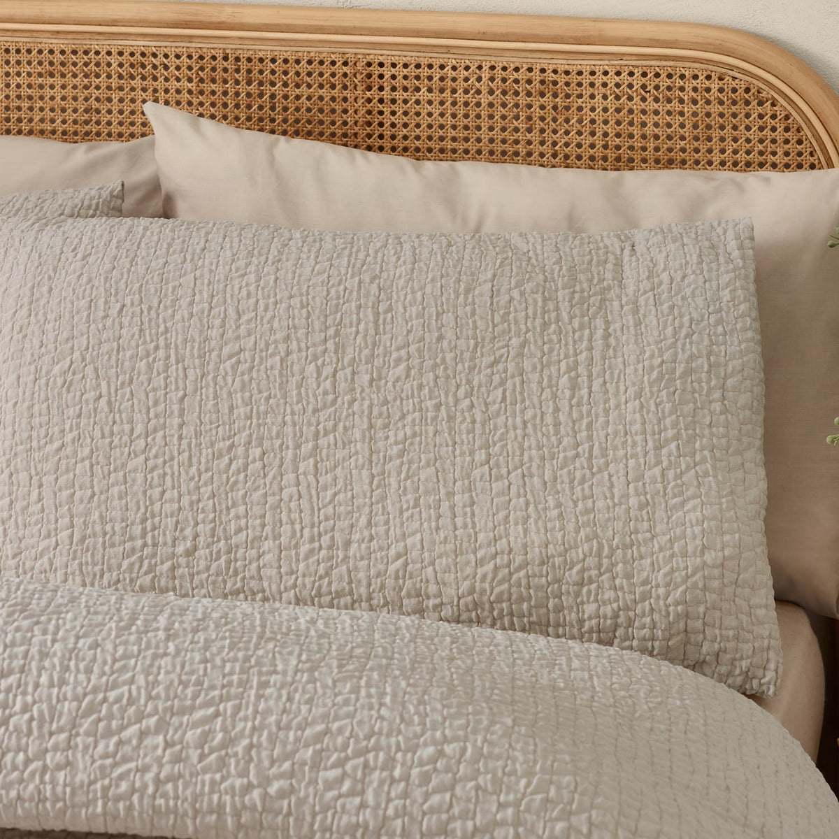 Catherine Lansfield Crinkle Seersucker Duvet Cover Set - Crinkle Texture Natural Duvet Set