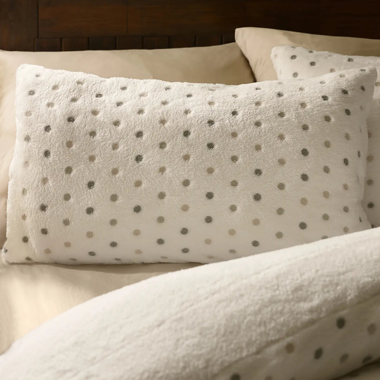 Cosy Spot Duvet Cover by Catherine Lansfield