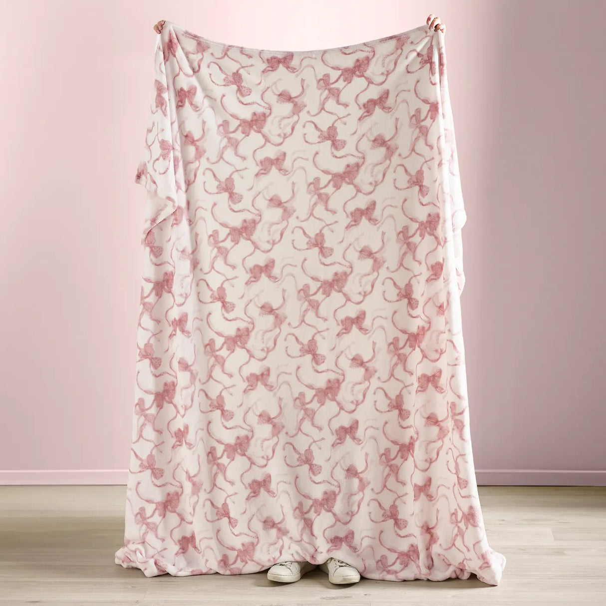 Bow Throw Blanket 200cm x 240cm by Catherine Lansfield