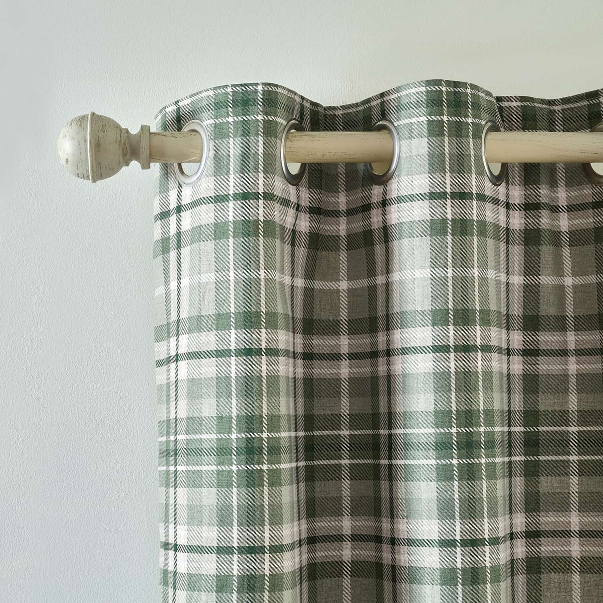 Catherine Lansfield Cullen Thermal Check Eyelet Curtains - Green Light Filtering