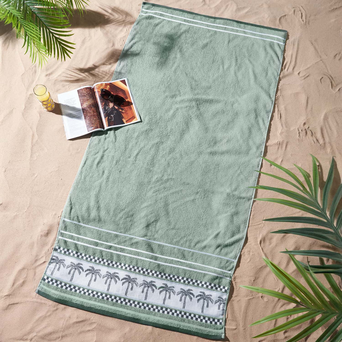 Catherine Lansfield Palm Trees Extra Large Green 100% Cotton Beach Towel 90x180cm