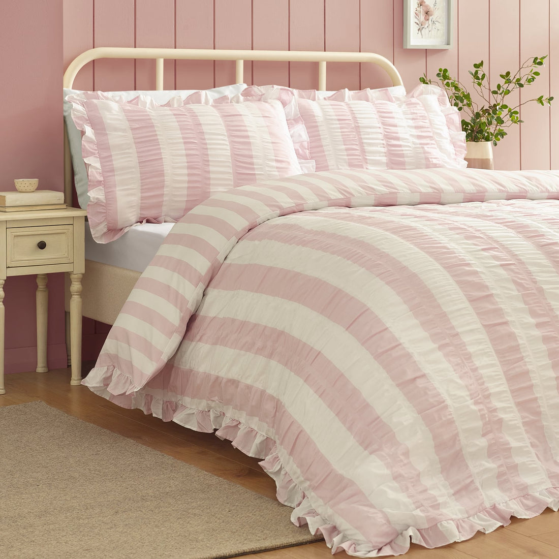 Catherine Lansfield Seersucker Frill Stripe Pink Duvet Cover Bedding Set