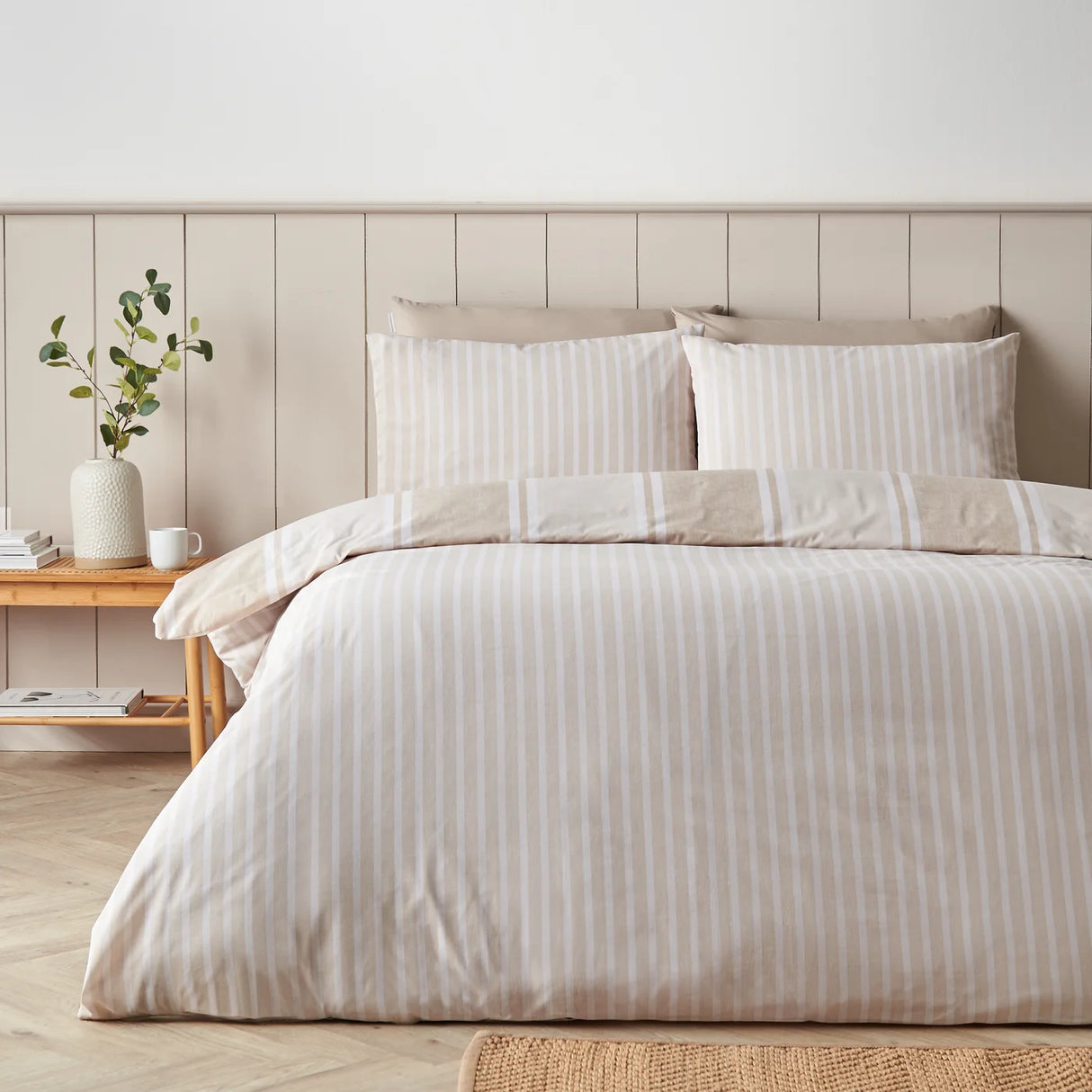 Catherine Lansfield Banded Stripe Reversible Duvet Cover Set with Pillowcase