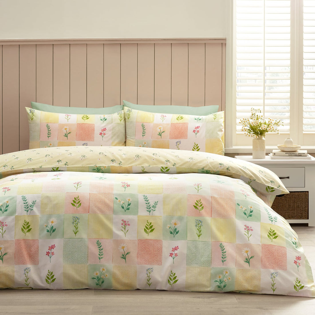 Catherine Lansfield Daisy Patchwork Duvet Cover Set