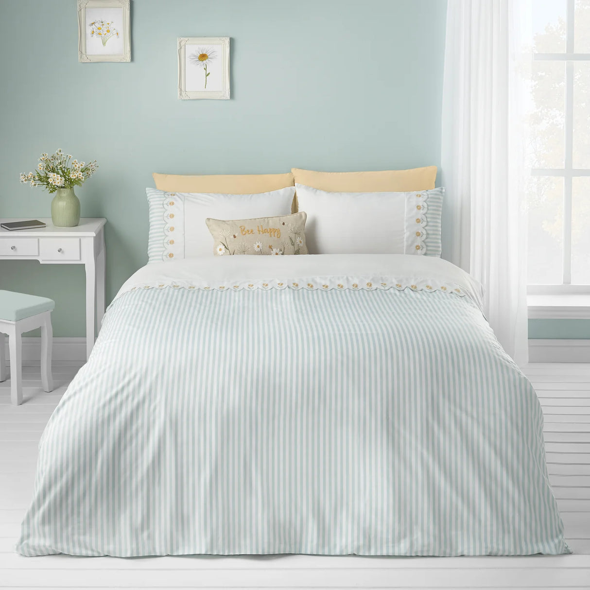 Catherine Lansfield Embroidered Daisy Soft Touch Sage Green Duvet Cover Set