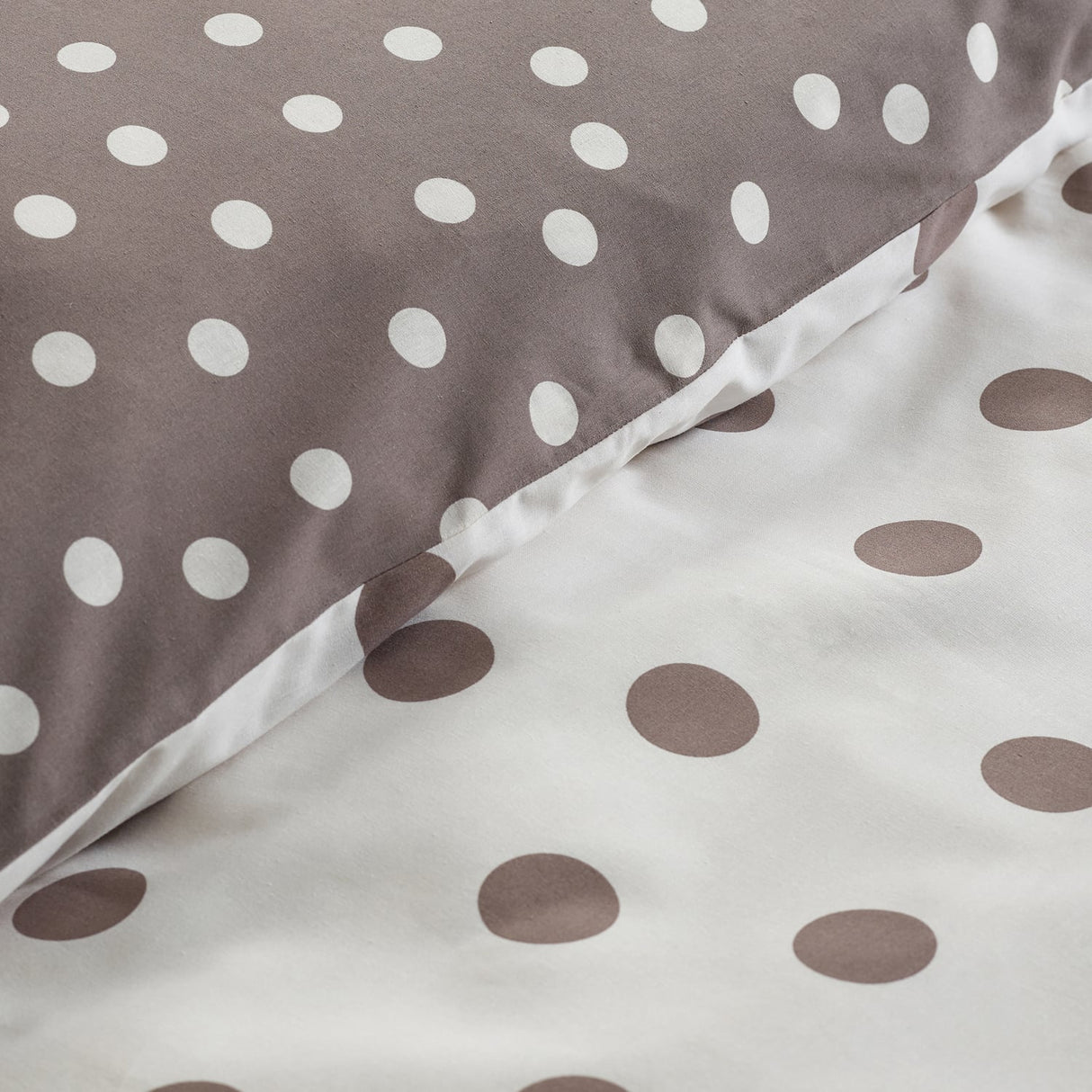 Catherine Lansfield Polka Dot Duvet Cover Set - Polka Dot Chocolate