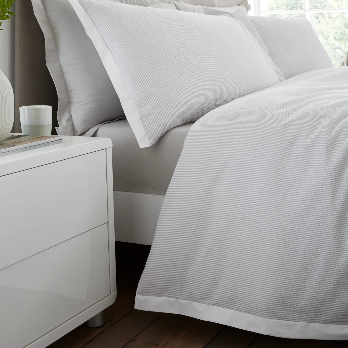 Bianca Seersucker Woven Stripe 180 Thread Count Cotton Duvet Cover Set with Pillowcase