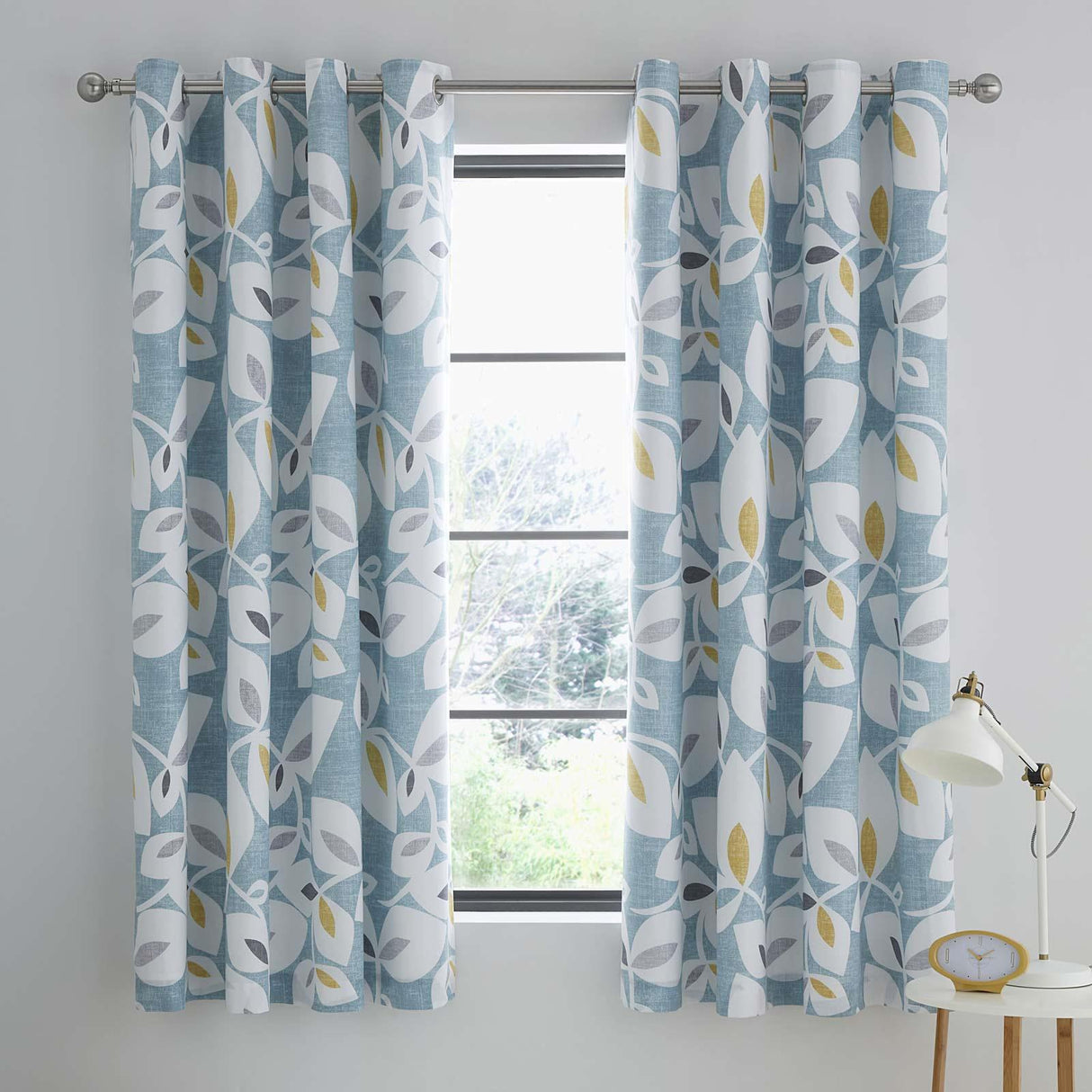 Inga Leaf Eyelet Curtains by Catherine Lansfield
