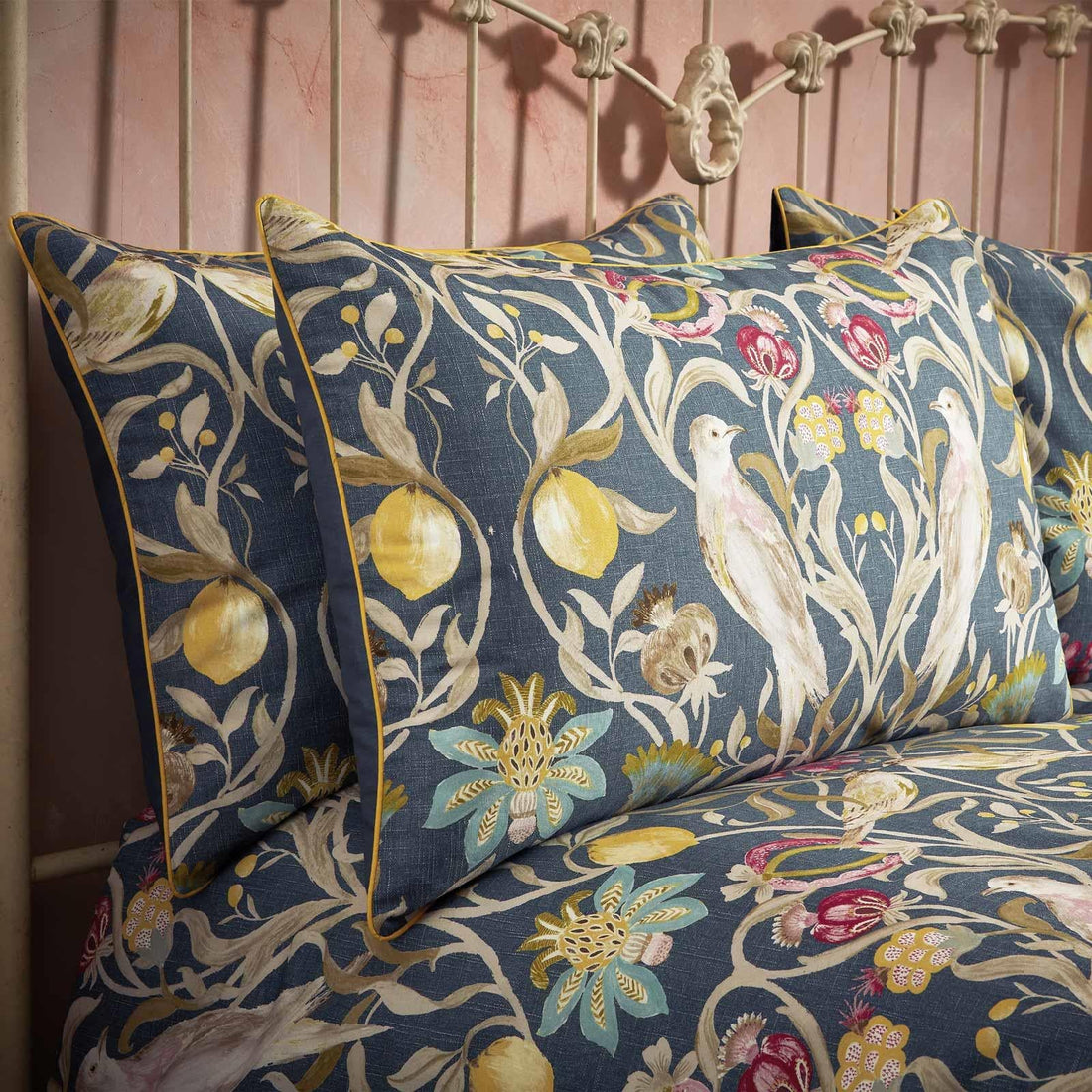 Songbird Traditional Floral Piped Pillowcase Pair - Navy