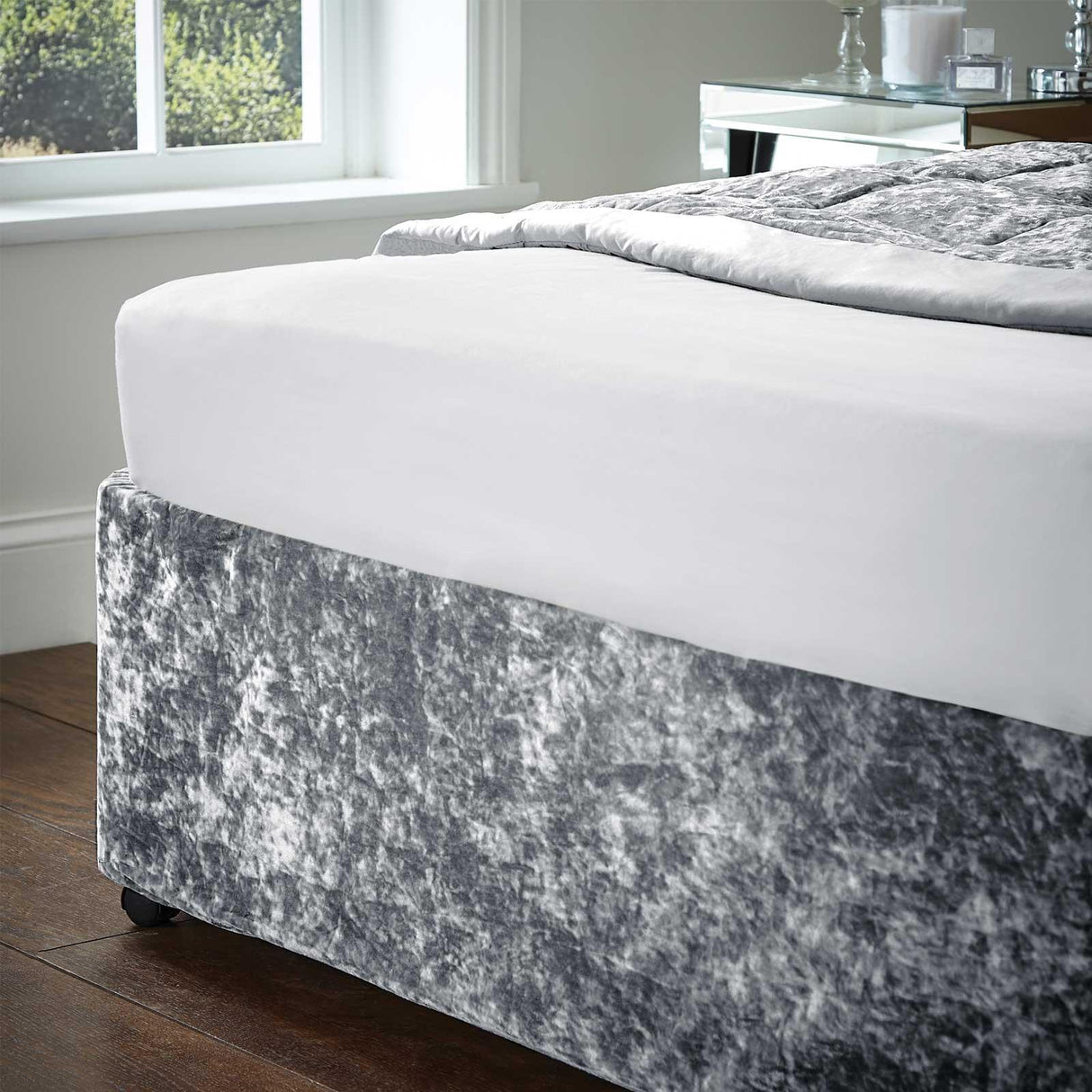 Crushed Velvet Divan Base Wrap by Catherine Lansfield