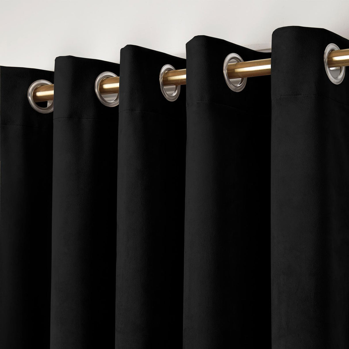 Laurence Llewelyn-Bowen Montrose Velvet Blackout Ready Made Eyelet Curtains 11