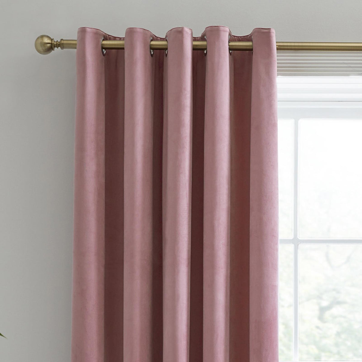 Laurence Llewelyn-Bowen Montrose Velvet Blackout Ready Made Eyelet Curtains 13