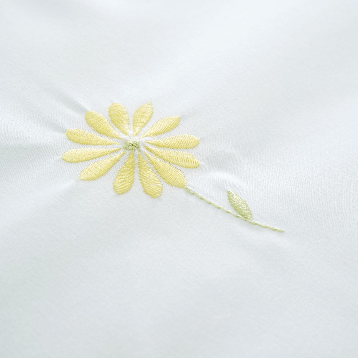 Lorna Embroidered Daisy Duvet Cover Set