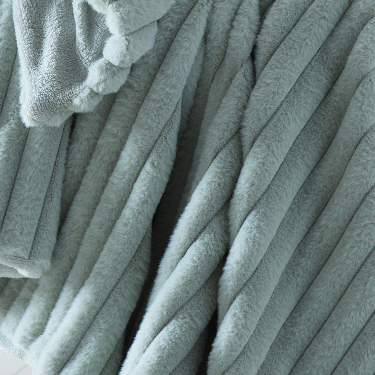 Morritz Faux Fur Throw Blanket 130cm x 180cm by Appletree Hygge