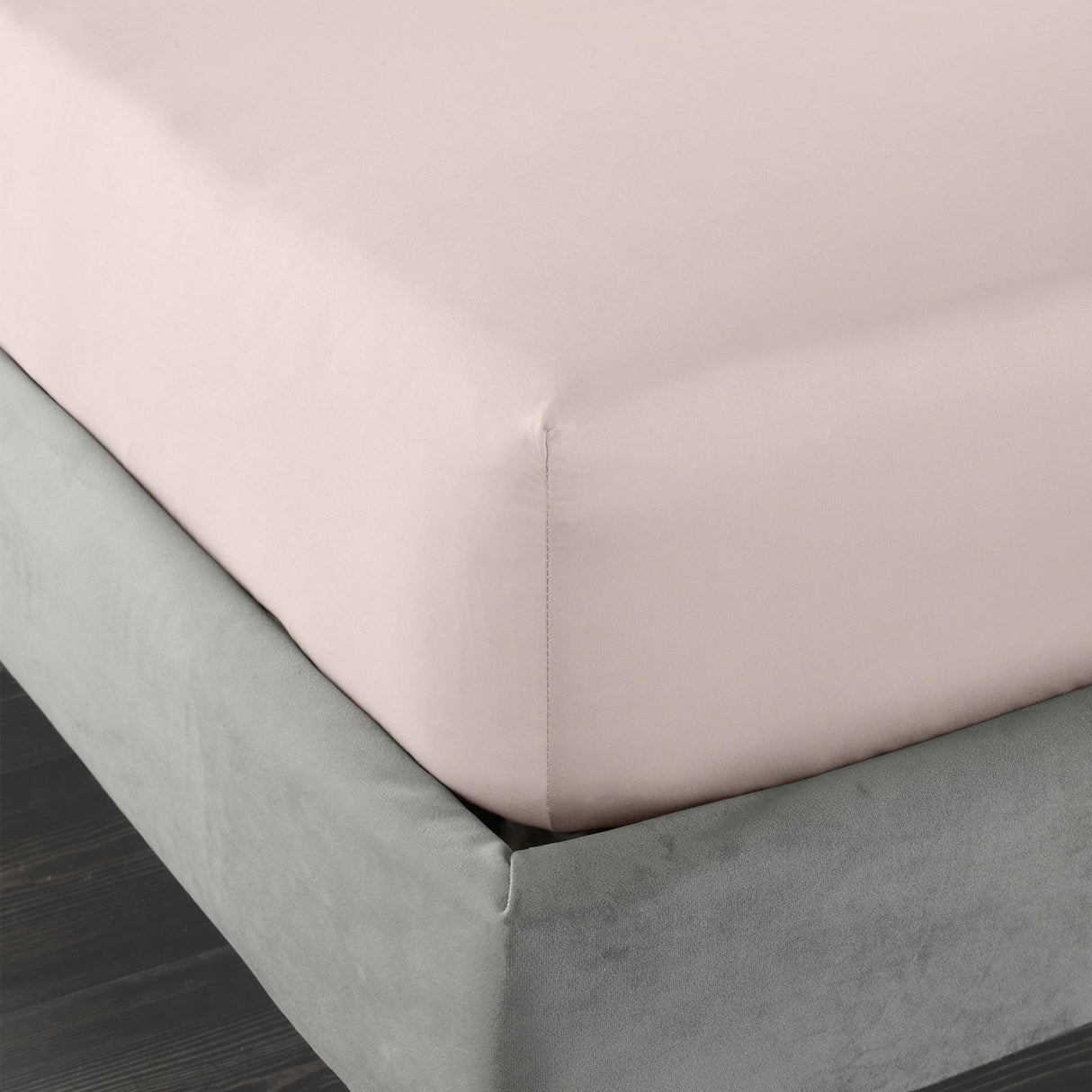 400 Thread Count Cotton Sateen Fitted Sheet 36cm Deep by Bianca