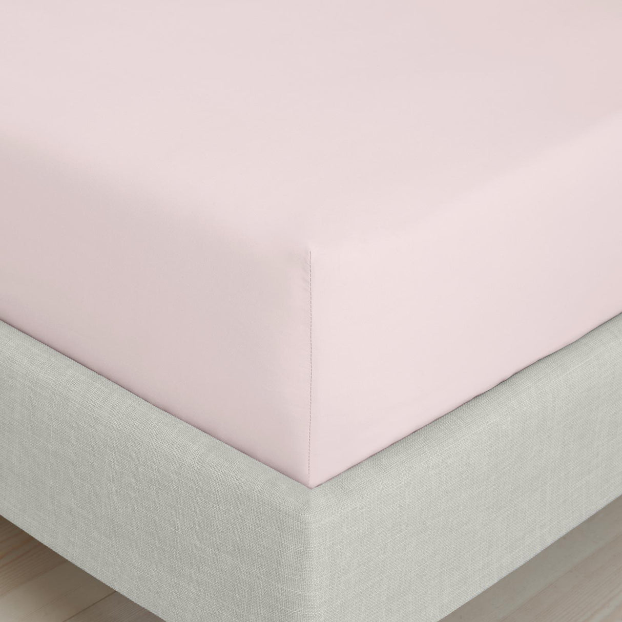 200 Thread Count Cotton Percale Fitted Sheet 32cm Deep by Bianca