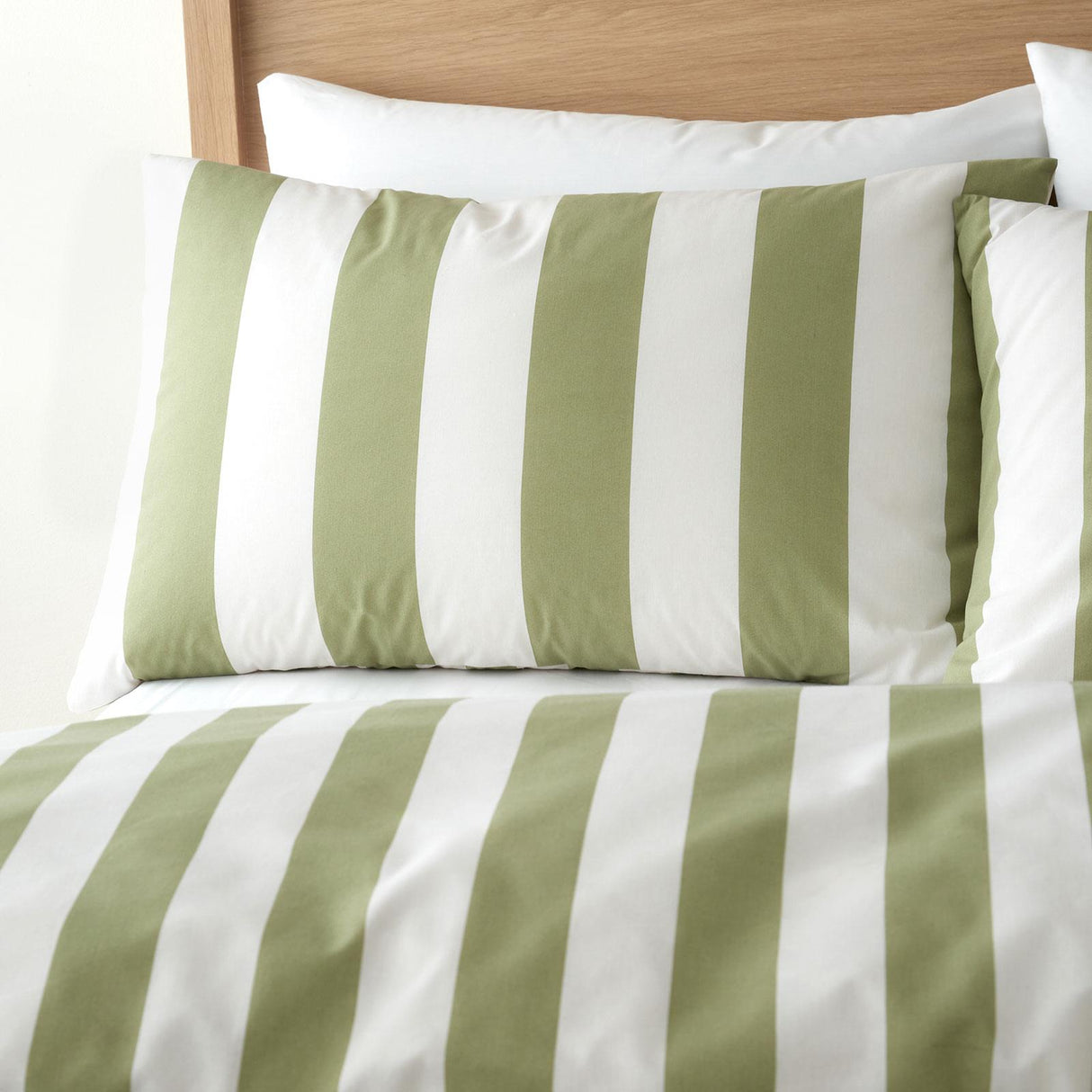 Catherine Lansfield Cove Stripe Reversible Duvet Cover Set with Pillowcase