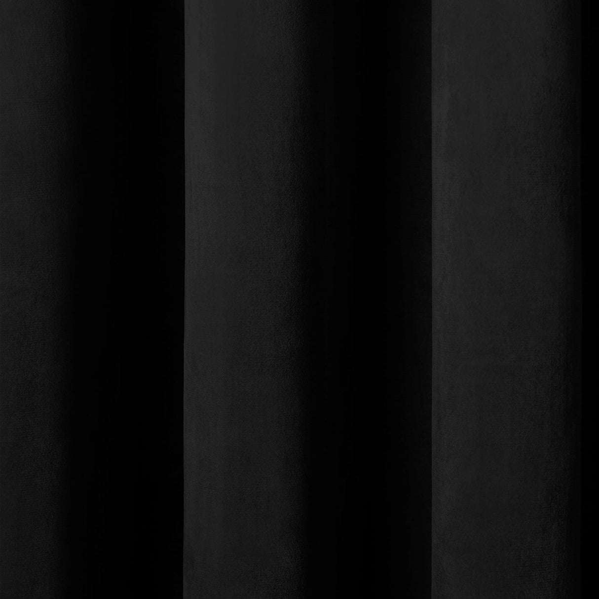 Laurence Llewelyn-Bowen Montrose Velvet Blackout Ready Made Eyelet Curtains 10