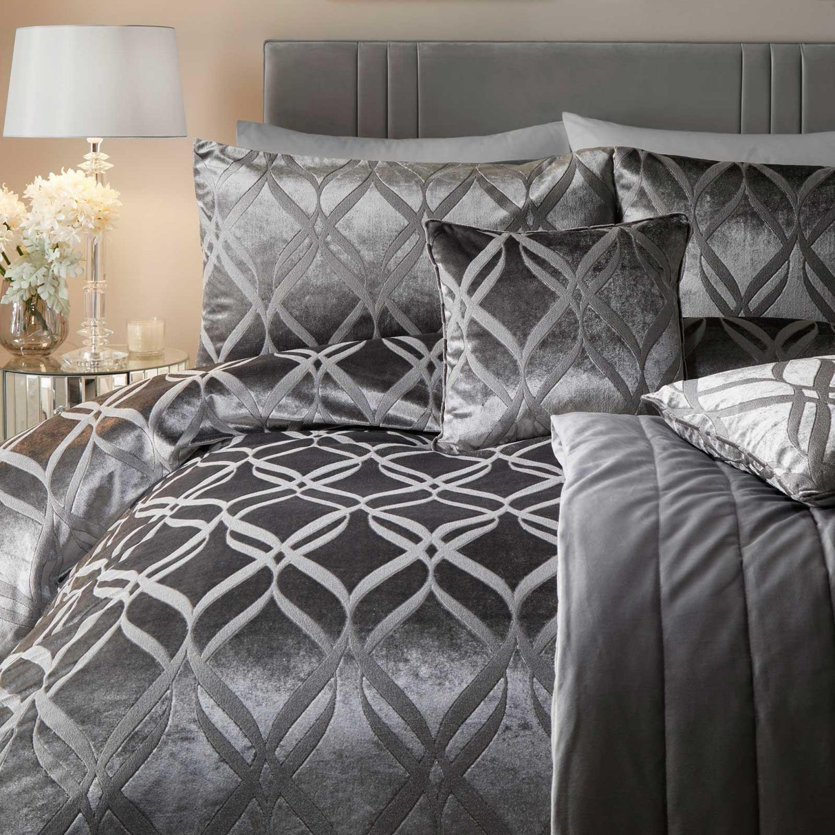 Belfort Velvet Duvet Cover Set by Soiree