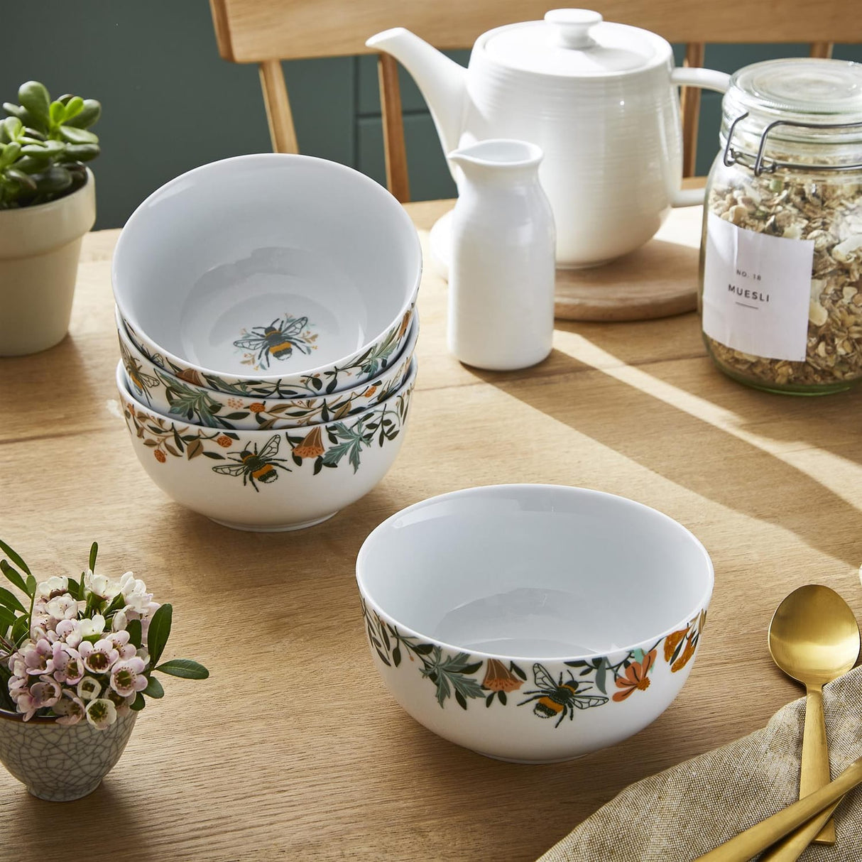 Ulster Weavers Bee Bloom Floral Porcelain Bowl - Bee Bloom Porcelain Bowl In White 3