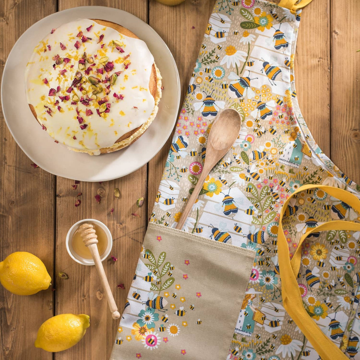 Ulster Weavers Bee Keeper Luxury 100% Cotton Apron - Bee Keeper Cotton Apron In Natural 4