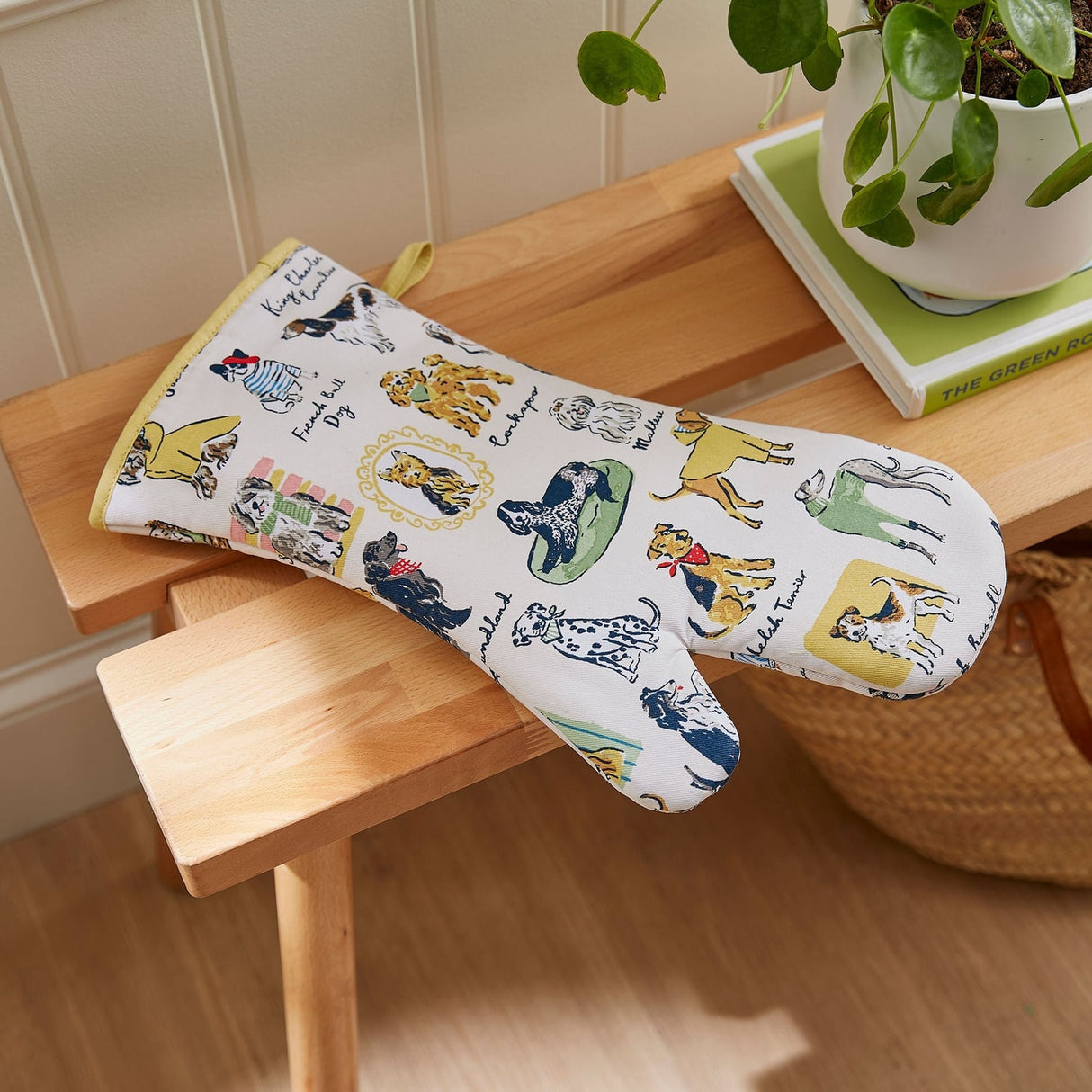 Ulster Weavers Best In Show Dog Print Gauntlet Oven Glove - Best In Show Gauntlet Oven Glove In Multicolour 2