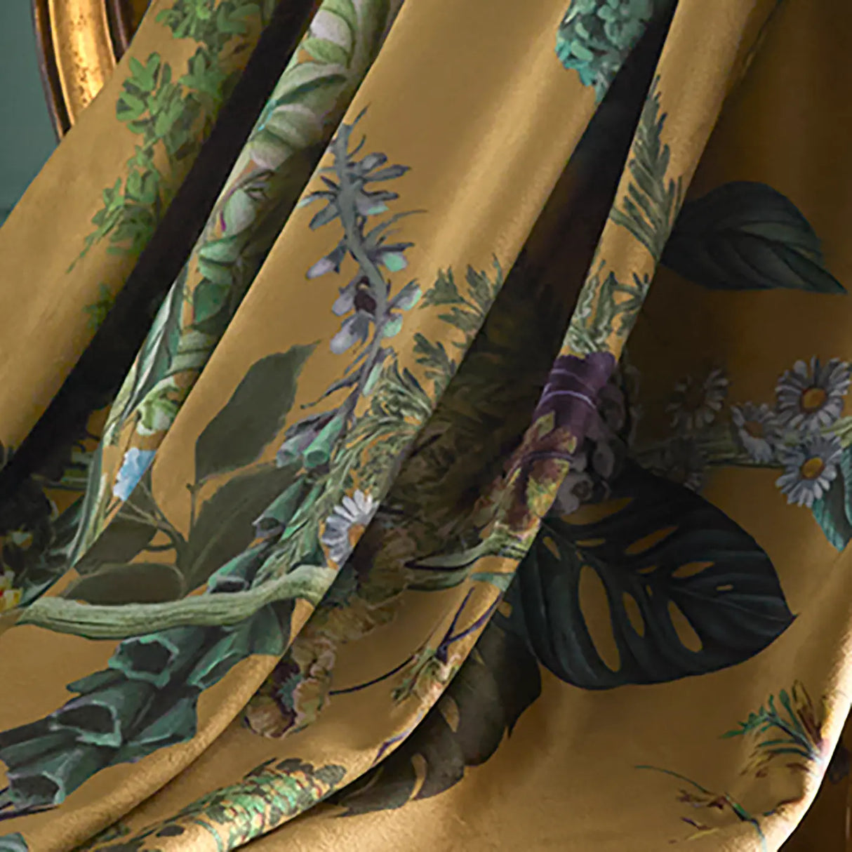 Laurence Llewelyn-Bowen Cotswold Fantasia Navy Floral Cosy Throw 130cm x 180cm 9