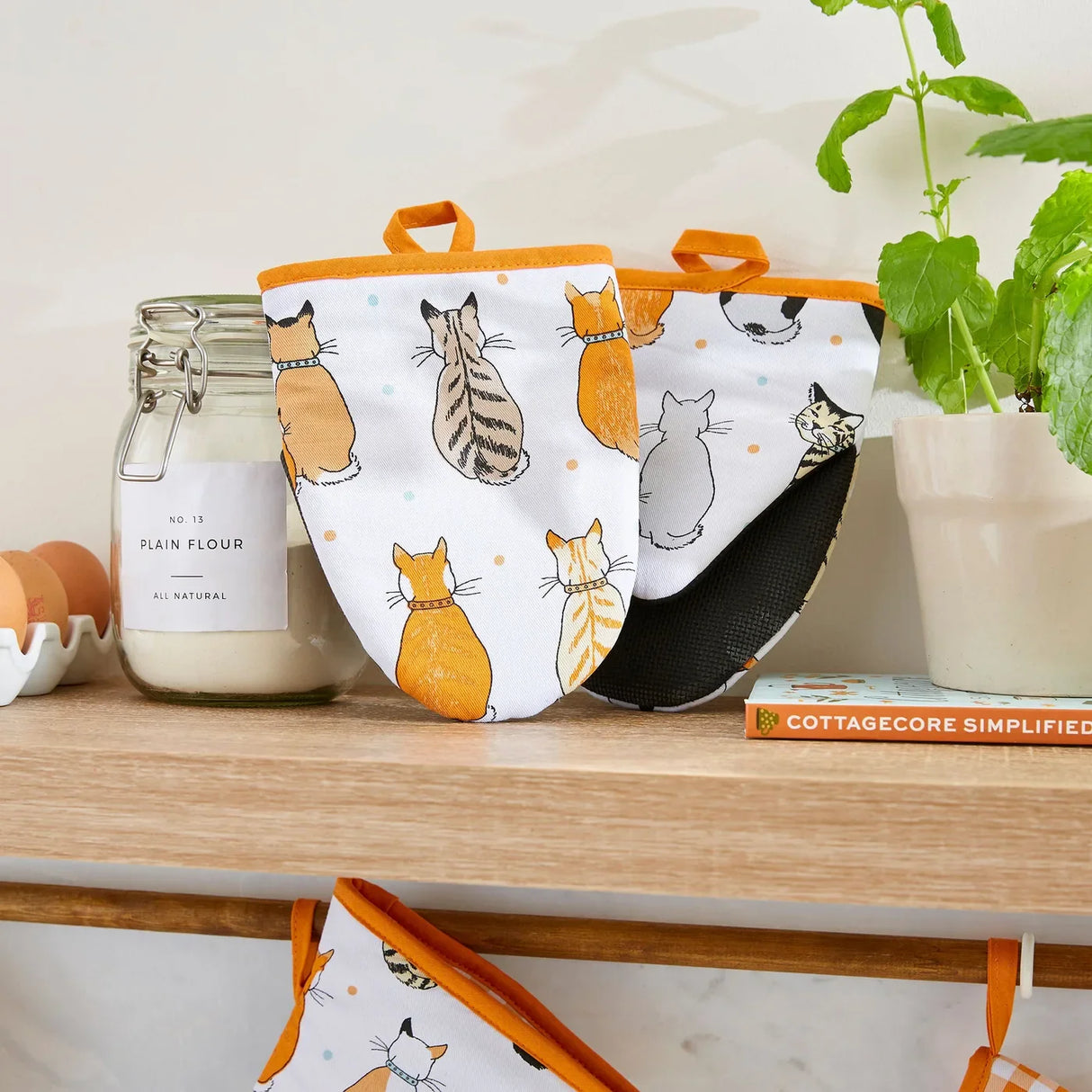 Cats In Waiting 2026 Microwave Mitts Pair in Orange