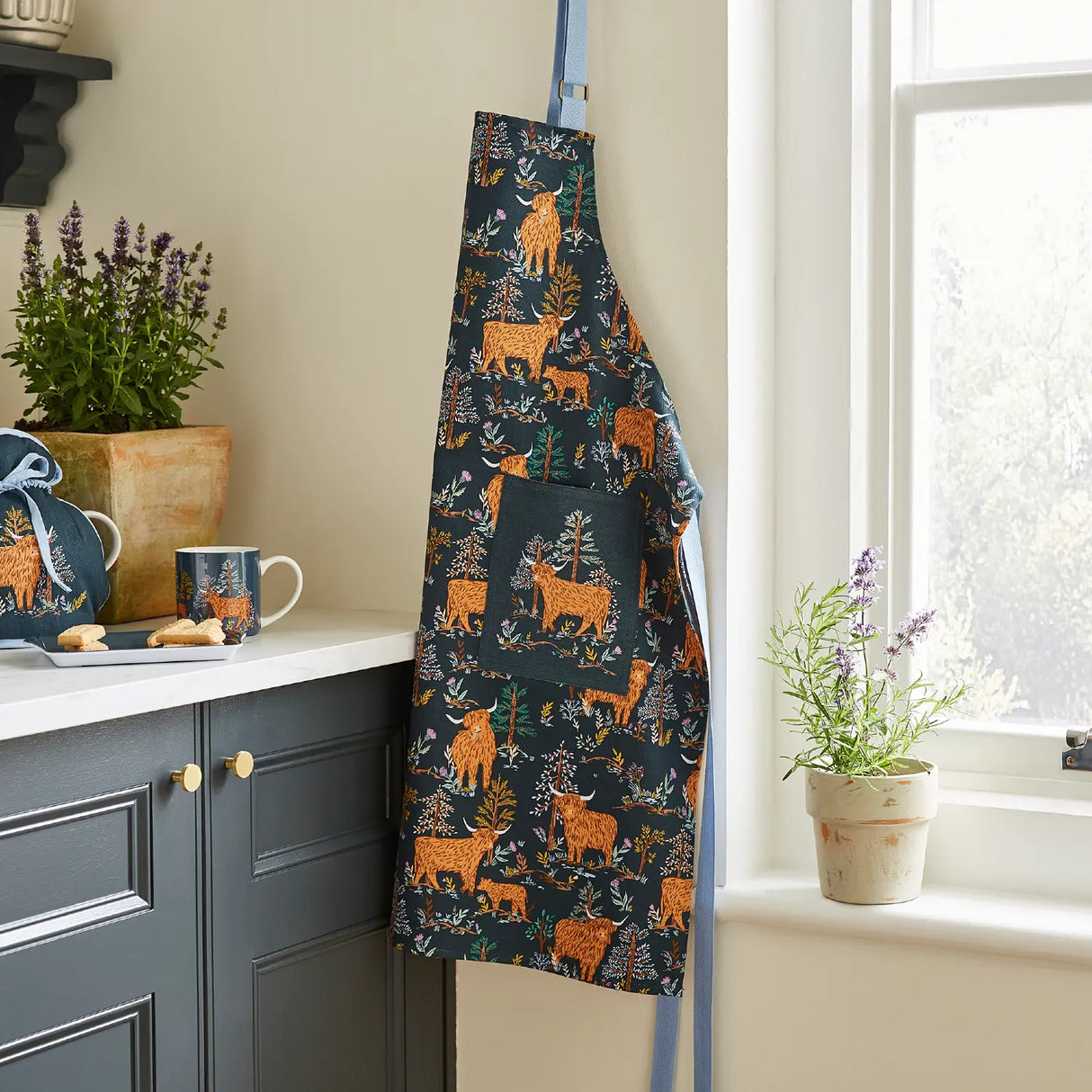 Ulster Weavers Connie Cow Cotton Apron