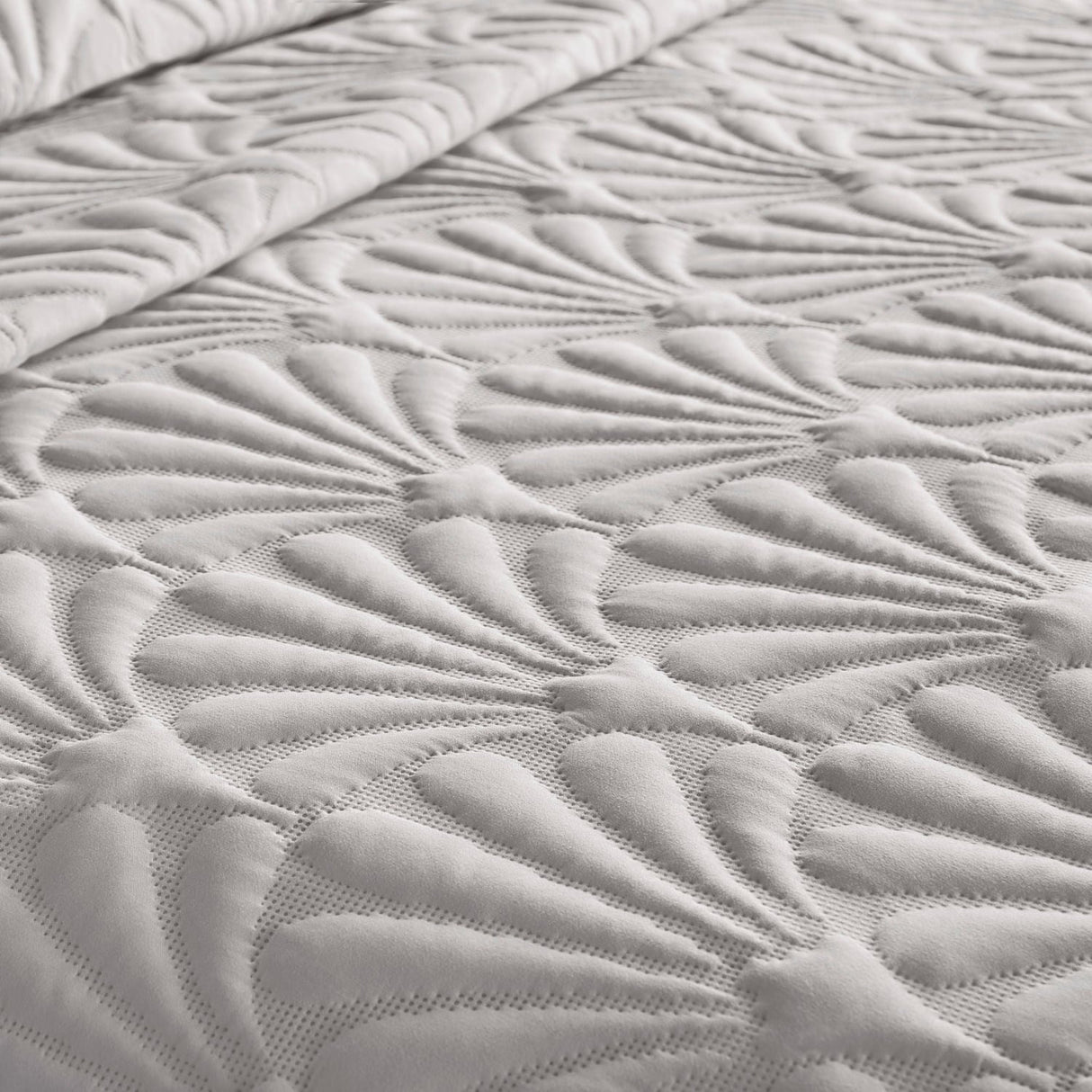 Cavali Soft Microfibre Duvet Cover Set - Silver - Cavali Duvet Cover Set In Silver 3